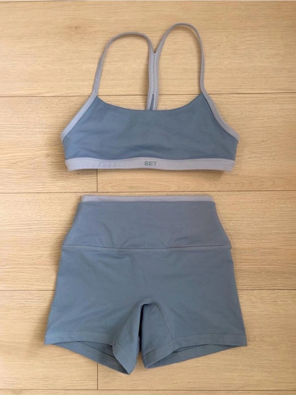 SET active light blue sports bra and high-waist shorts set